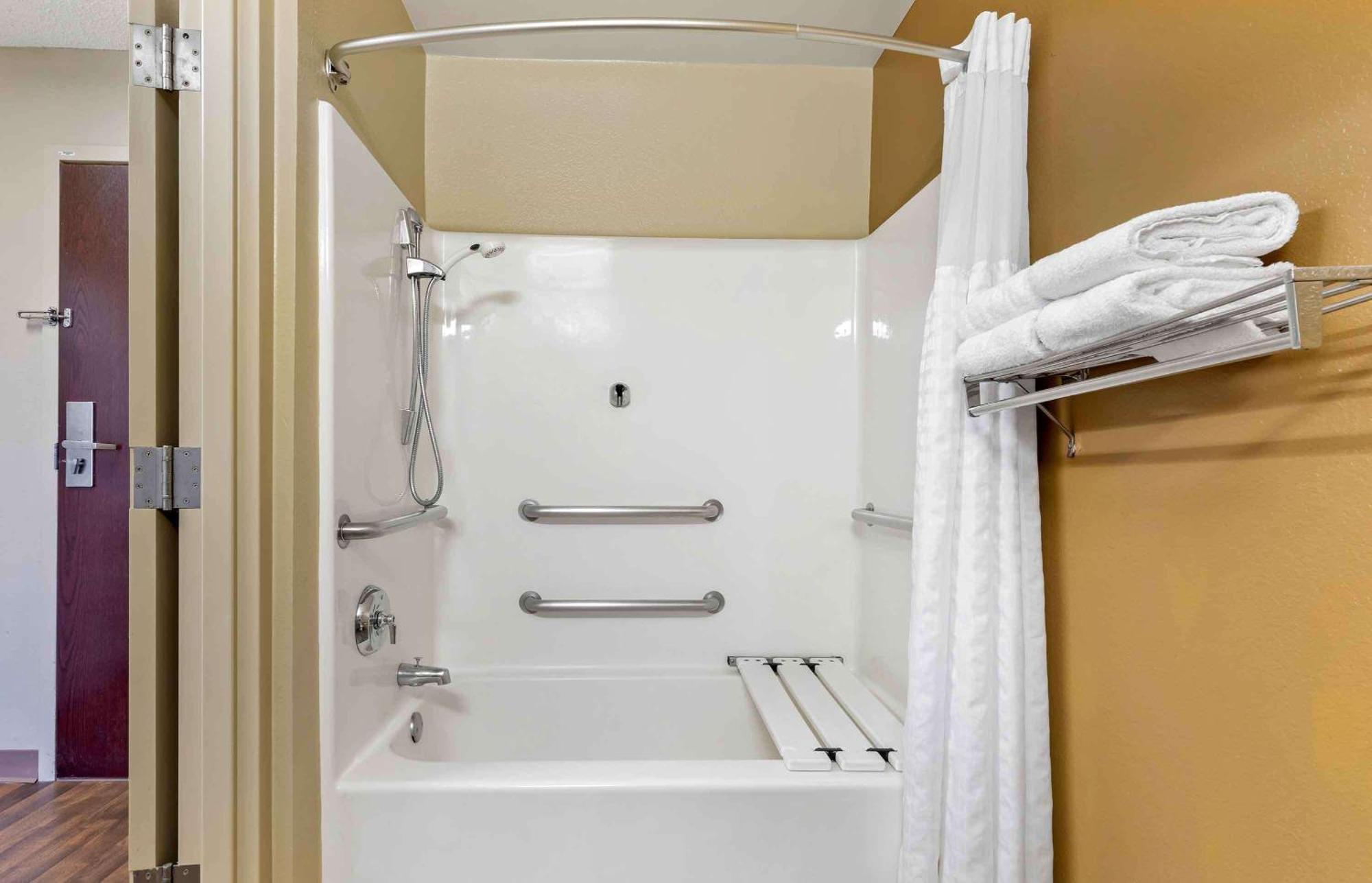 Hawthorn Extended By Wyndham Dfw Airport North 2*